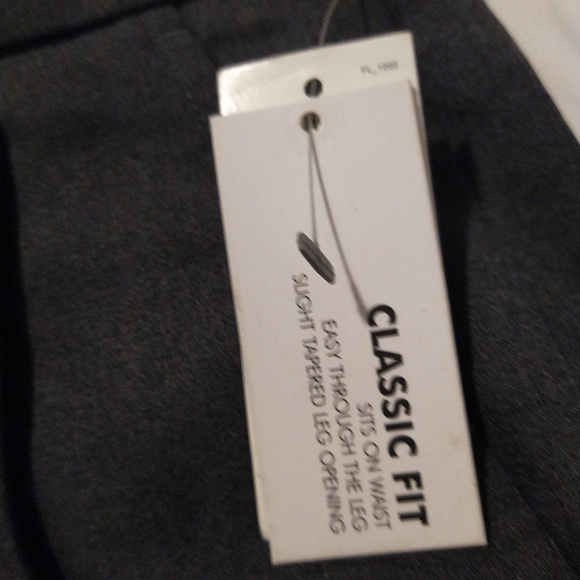 Van Heusen trousers - Picture 2 of 4